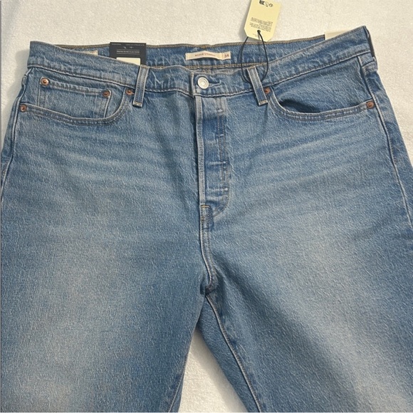 Levi’s 34 x 28 Jeans Wedgie Straight Ankle button fly Christina Light Wash NWT - Picture 2 of 14